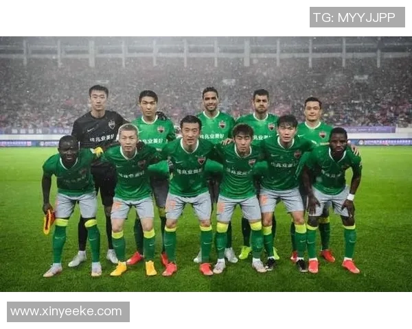 广州羽毛球队以74分领跑城市联赛积分榜展现强劲实力